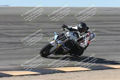 media/Oct-13-2025-Moto Forza (Mon) [[a66d839500]]/4-C Group/Session 2 (Bowl)/